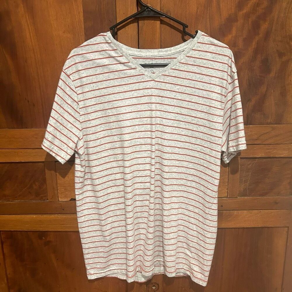 Goodfellow v-neck short sleeve tee men size medium